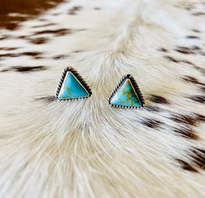 Triangle studs